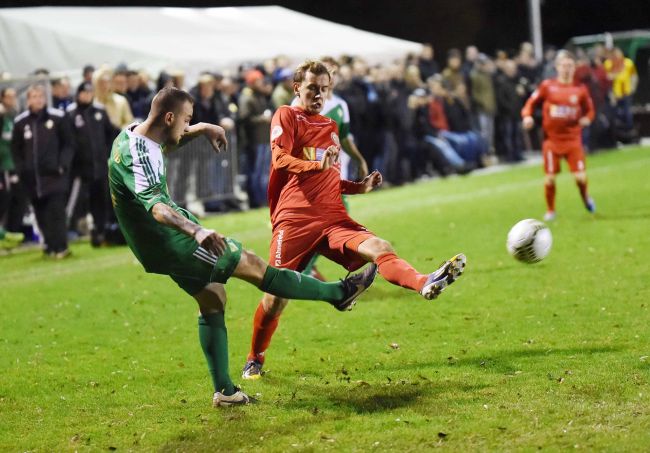 © Dietmar Albrecht Die Zuschauer hoffen auf ein rassiges Derby