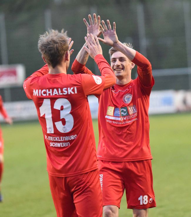 © Dietmar Albrecht Der FC Mecklenburg ist wieder punktgleich im Kampf um den Aufstieg