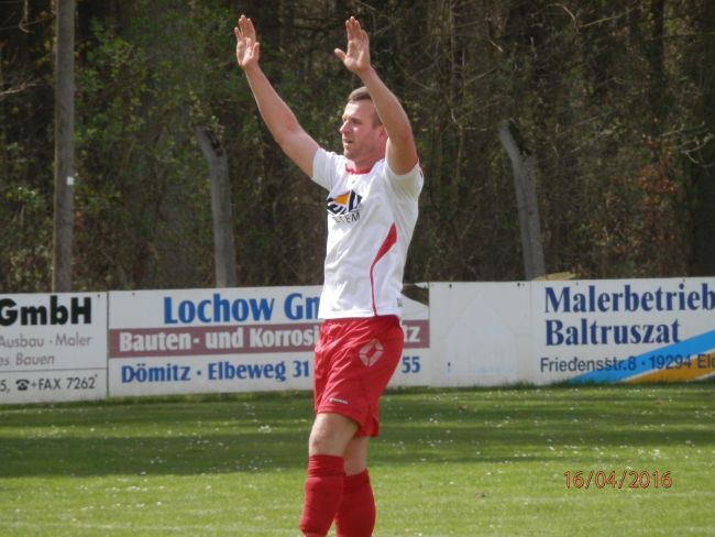 © TSG Warin | Torschütze zum Wariner Führungstreffer (0:1) in Polz, TSG Mittelfeldspieler Tobias Becker