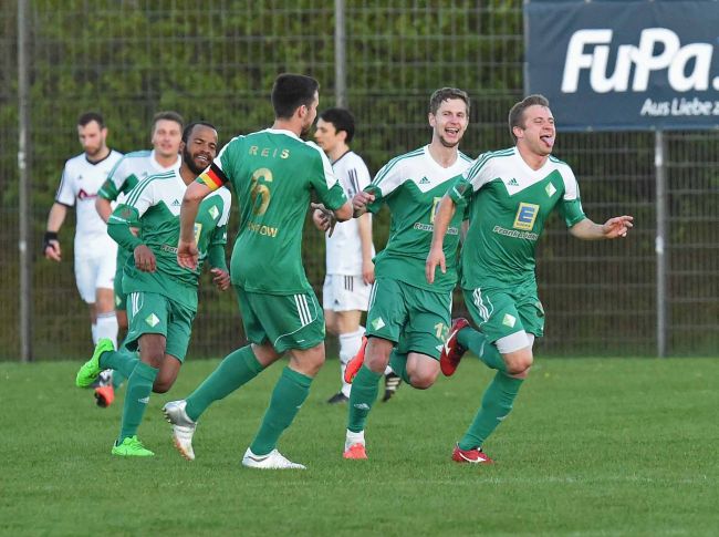 © Dietmar Albrecht Piraten können sich über das erreichen der zweiten Runde freuen