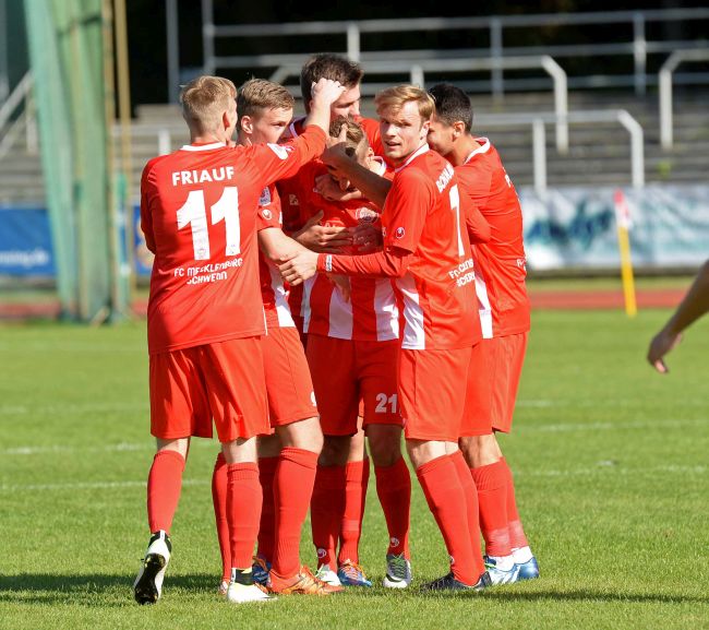 © Dietmar Albrecht |Es wird Zeit das die Pieckenhagen Schützlinge auch nach 90' wieder jubeln können 