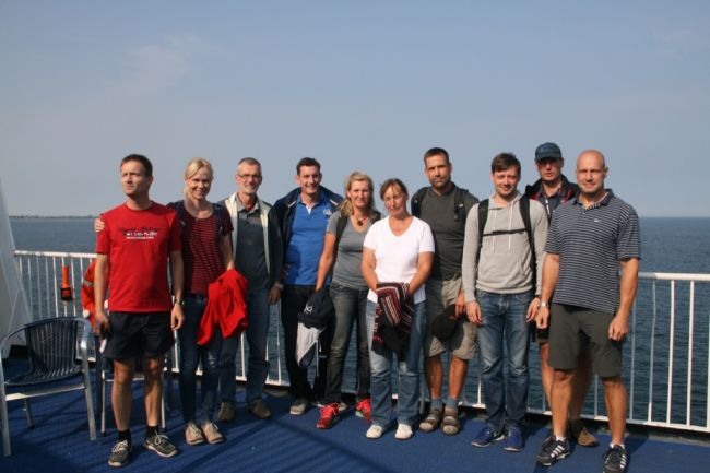 &copy;  schwerinerrudergesellschaft.de | Die zwölf Schweriner Ruderinnen und Ruderer an Bord der Fähre auf dem Weg nach Kopenhagen