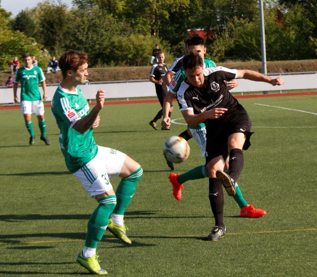 © Bernhard Knothe | Philipp Ostrowitzki hatte im ersten Durchgang die Möglichkeit zur Führung, doch sein Schuss landete am Pfosten. Am Ende siegte der FC Anker Wismar beim SV Grün Weiß Brieselang mit 4:1