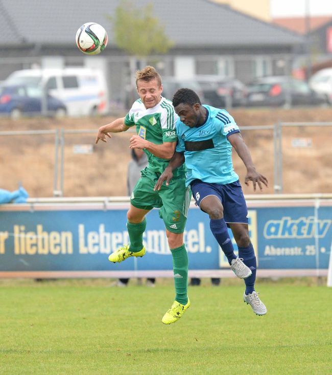 © Dietmar Albrecht Über den kampf ins Spiel zu kommen das ist die Maxime an diesen Spieltag für die Piraten