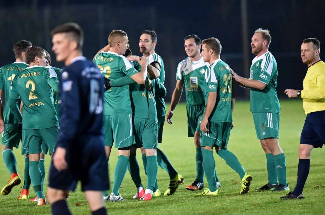 © Dietmar Albrecht Die Piraten wollen ihr nächstes Flutlichtspiel gewinnen